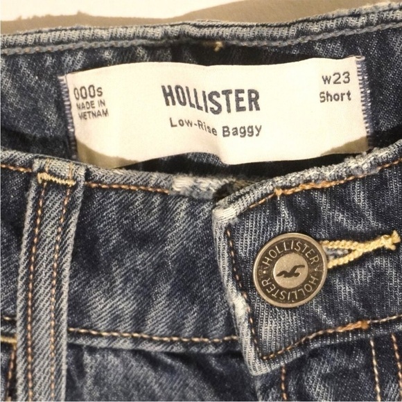 NWT HOLLISTER LOW-RISE RIPPED MEDIUM WASH BAGGY JEANS
SIZE US WOMENS 000-S(W23s) - Picture 4 of 8